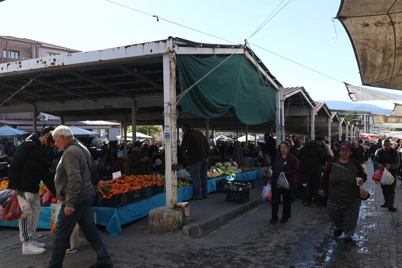 Muğla Büyükşehir Yatağan Pazar Yerini 17 Milyon TL