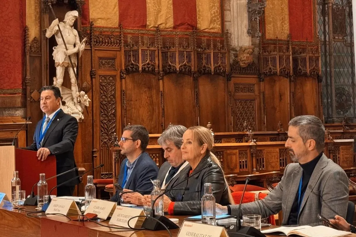 Başkan Aras, Barselona